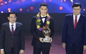 Tiến Linh bước vào 'Ngôi đền của những huyền thoại' bóng đá Việt Nam