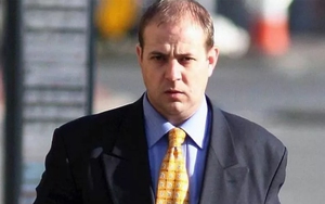 30 năm sau cú đá kung-fu của Eric Cantona, nạn nhân giờ ra sao?