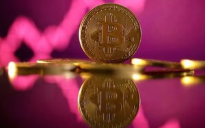 Bitcoin rơi xuống dưới ngưỡng 100.000 USD do lo ngại cuộc chiến thương mại toàn cầu