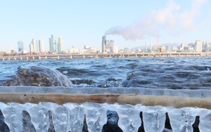 Hàn Quốc “đóng băng” do không khí lạnh từ Bắc Cực