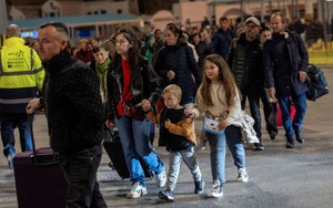 Hy Lạp: Hàng nghìn người phải sơ tán sau loạt trận động đất tại Santorini