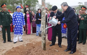 Tổng Bí thư Tô Lâm dự Lễ phát động Tết trồng cây Xuân Ất Tỵ năm 2025 tại Hưng Yên