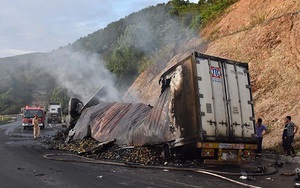 Cháy xe container trên đèo An Khê gây tắc giao thông nhiều giờ 