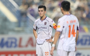 Cô đơn quá, Tiến Linh!