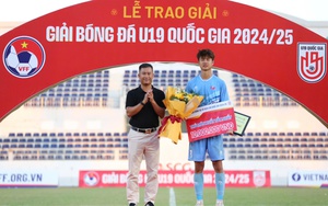 Thủ môn 18 tuổi cao gần 1m90 nhận danh hiệu cá nhân cao quý ở giải quốc gia, tương lai đầy xán lạn