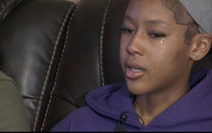 'Thủ phạm' vụ đập đầu đối thủ trên đường chạy khóc lóc giải thích về sự cố gây sốc