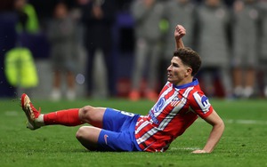 Quả 11m gây tranh cãi của Julian Alvarez có thể khiến UEFA xem xét thay đổi luật bóng đá