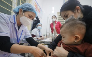 Số ca mắc sởi có xu hướng tăng, Bộ Y tế họp khẩn