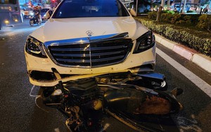 Nữ tài xế lái xe Mercedes tông 10 xe máy, nhiều người bị thương