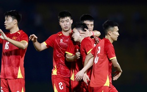 Xem Hai Long lập siêu phẩm sút phạt, thủ môn Campuchia bay người hết cỡ vẫn nhận bàn thua