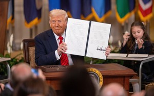 Tổng thống Mỹ D. Trump ký sắc lệnh giải thể Bộ Giáo dục