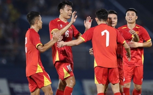 Thắng Lào, ĐT Việt Nam được cộng điểm gấp 2 lần chung kết AFF Cup và tiếp tục thăng tiến trên BXH FIFA