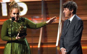 Ca khúc "Hello": Lời xin lỗi quá khứ của Adele