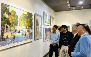 Ngắm những “Sắc thái Tây Hồ” trong tranh họa sĩ Nguyễn Quốc Thắng