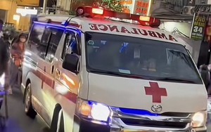 Xe cứu thương chở dàn diễn viên "Âm dương lộ" đến họp báo phim không được cấp phép hoạt động