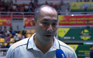 HLV Tuấn Kiệt chỉ ra VĐV là ‘tương lai của ĐT Việt Nam’, hóa ra là chủ công có sức bật khiến CĐV Thái Lan ngỡ ngàng