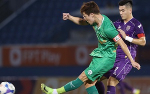 Hoàng Đức thể hiện bản lĩnh với cú đá panenka, đội nhà vẫn thua trong ngày Quả bóng vàng Việt Nam ghi bàn