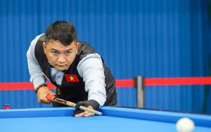 Tay cơ Việt Nam xuất sắc hạ đối thủ từ châu Âu, hát vang quốc ca trong ngày vô địch thế giới