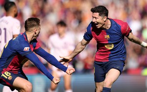 Robert Lewandowski: Chiếc giày vàng của Barcelona