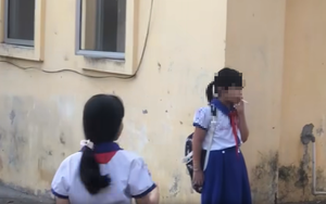 Nhà trường đã mời phụ huynh và học sinh tiểu học hút thuốc lá lên giáo dục, nhắc nhở