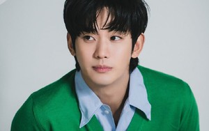 Netizen phản ứng với việc Kim Soo Hyun tổ chức cuộc họp báo