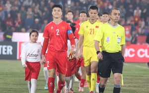 Ông Kim Sang Sik xáo trộn hàng phòng ngự đội tuyển Việt Nam