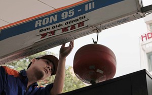 Giá xăng dầu tiếp tục giảm 700 đồng/lít từ 15h chiều nay 6/3