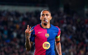 Raphinha sánh ngang kỷ lục của Lionel Messi