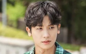 Park Hyung Sik giữ vững ngôi đầu về thương hiệu diễn viên ngôi sao