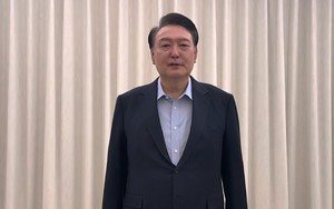 Hàn Quốc: Cựu Tổng thống Yoon Suk Yeol ra hầu tòa hình sự về tội danh nổi loạn