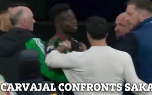 Sao Real Madrid bóp cổ Saka trong đường hầm, cầu thủ hai đội phải can ngăn
