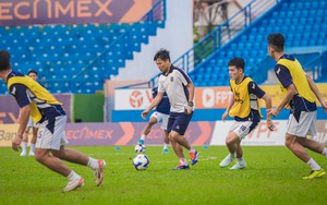 HLV Nguyễn Công Mạnh: 'Tôi rất xấu hổ vì trận thua tai hại và có lòng tự trọng'