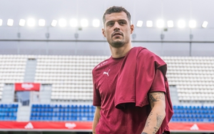 Cựu sao Arsenal trở thành ông chủ thương hiệu thời trang