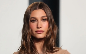 Hailey Bieber: Người mẹ, doanh nhân và chiến binh trước u nang