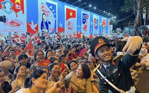 Không khí sôi động trước giờ Sơ duyệt diễu binh diễu hành Lễ kỷ niệm 30/4