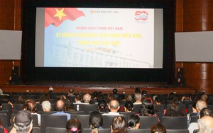 Khán giả xúc động và tự hào khi xem lại phim "Cánh đồng hoang"