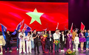 Cuộc hội ngộ đầy cảm xúc của Hồng Nhung và Việt Anh tại Auckland 