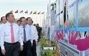 50 năm thống nhất đất nước: Khai mạc triển lãm ảnh về Đại thắng mùa Xuân 1975 