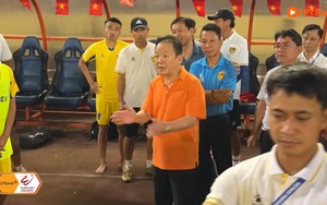 Quảng Nam được thưởng nửa tỷ sau khi thua Hà Nội FC, HLV Văn Sỹ Sơn nói gì?