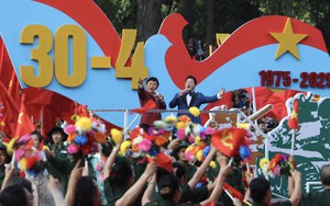 NSND Quốc Hưng hát mở màn Lễ kỷ niệm 50 năm Ngày Giải phóng miền Nam, thống nhất đất nước