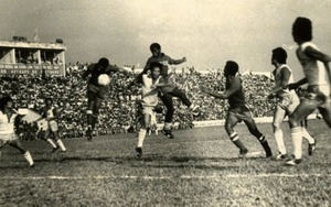 Trận cầu đặc biệt ngày đoàn tụ trong ký ức trung vệ Lê Khắc Chính 