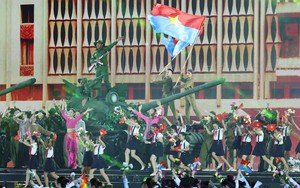 Tổng Bí thư Tô Lâm dự Chương trình nghệ thuật đặc biệt "Mùa Xuân thống nhất"