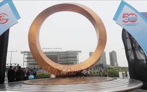 Khánh thành Biểu tượng hữu nghị quốc tế Thành phố Hồ Chí Minh