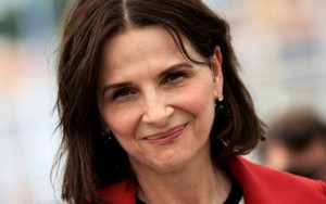 Juliette Binoche: Ngôi sao Pháp tỏa sáng, "chèo lái" Ban giám Khảo LHP Cannes 2025