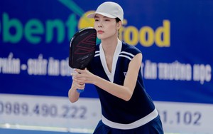 Vợ cựu tuyển thủ Việt Nam chấn thương khi chơi pickleball