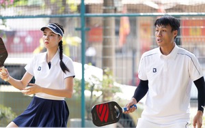 Vợ cầu thủ Mạc Hồng Quân kể về tình huống dẫn tới gãy xương đùi trên sân pickleball