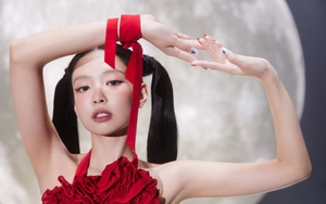 Jennie Blackpink "gây bão" mạng với bộ sưu tập photocard mới