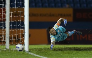 Patrik Lê Giang khiến CLB TP.HCM lao đao