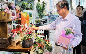 Nhộn nhịp không khí Ngày của Mẹ tại Hong Kong (Trung Quốc)