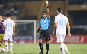 V-League 'cẩn thận củi lửa'